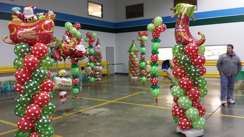 Χριστουγεννιάτικη σύνθεση με μπαλόνια ΜΠΟΤΕΣ
